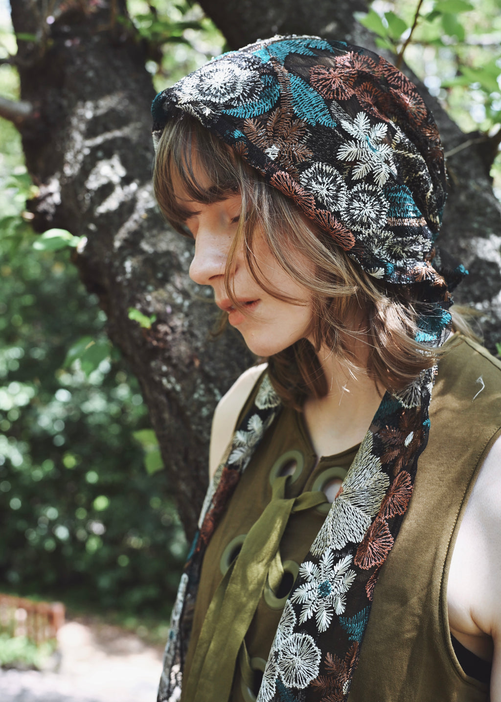 Vintage Garden | Embroidred Lace Veil Hood