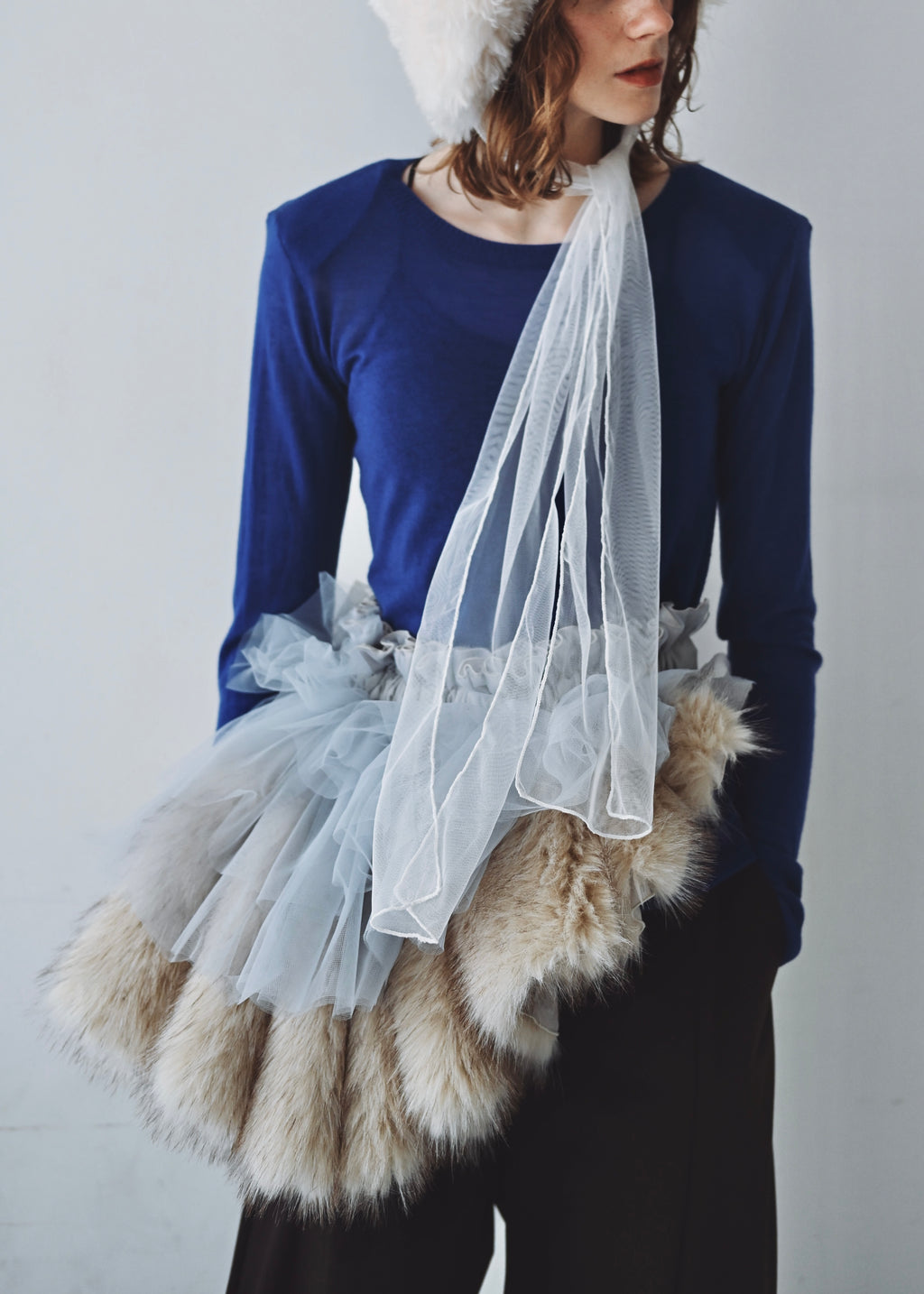 DŌRA VORAN | Fur-Ruffled Hidden Bag - BLUE FOX