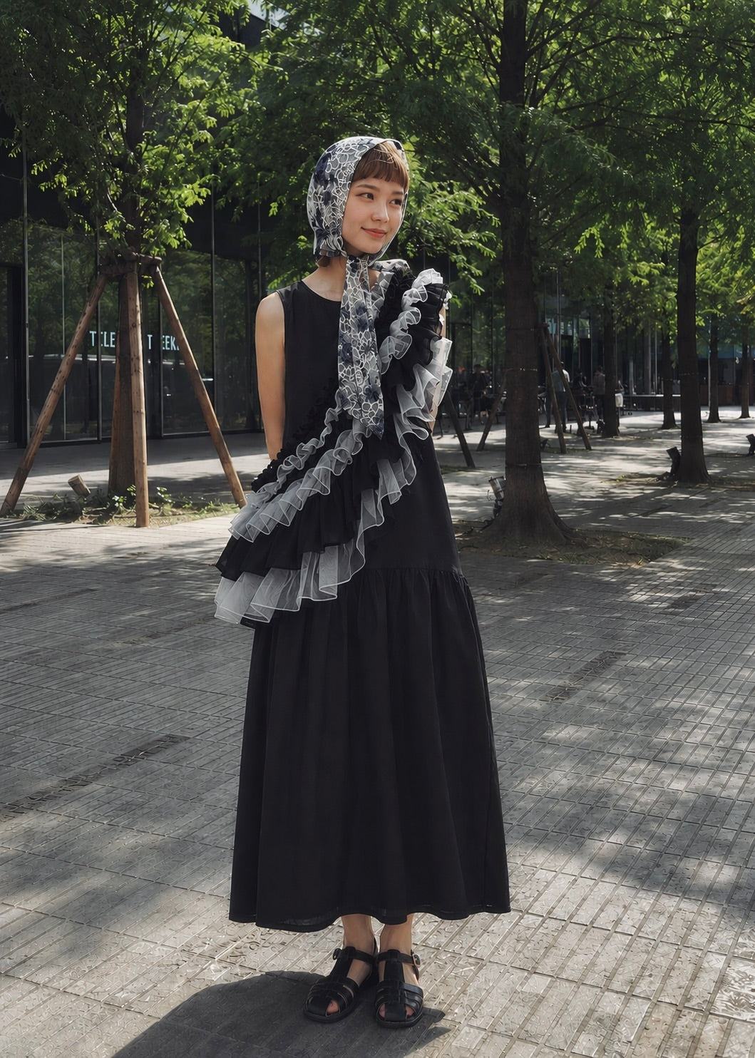 Anemone | Embroidred Lace Veil Hood