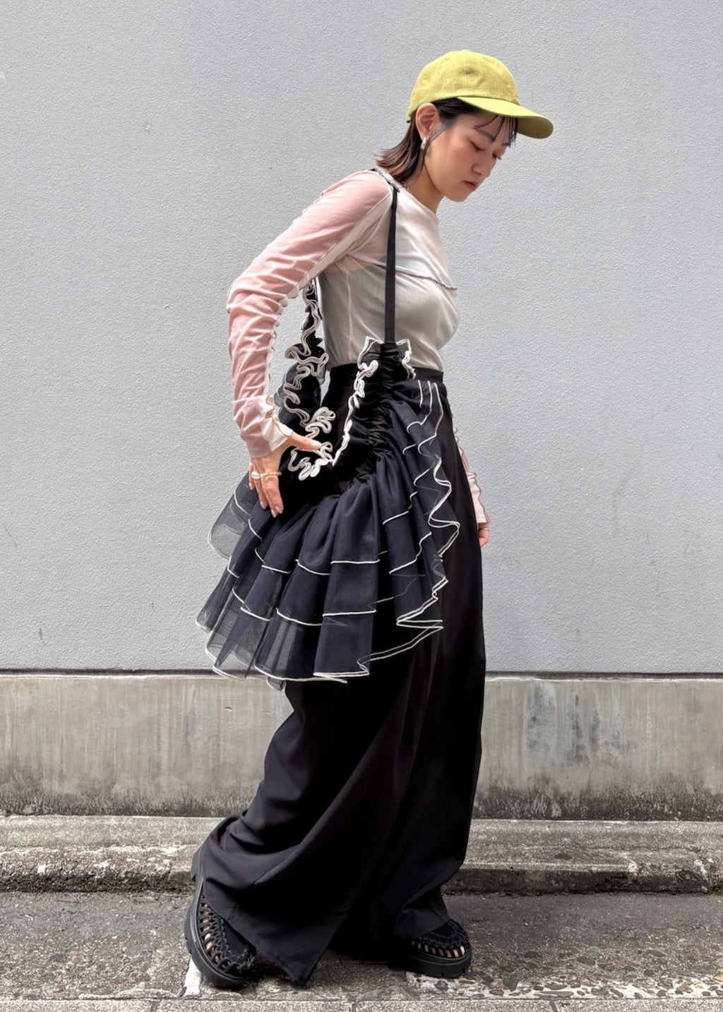 DŌRA TIER Maxi | Ruffled Hidden Bag - MELLOW BLACK