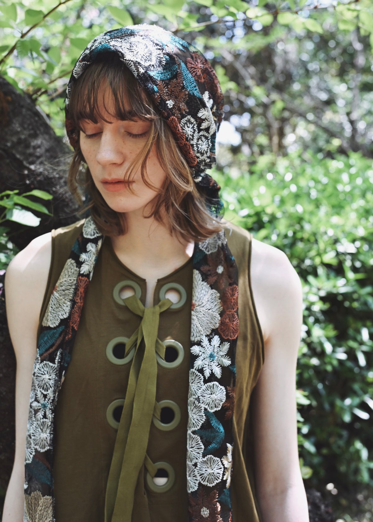 Vintage Garden | Embroidred Lace Veil Hood