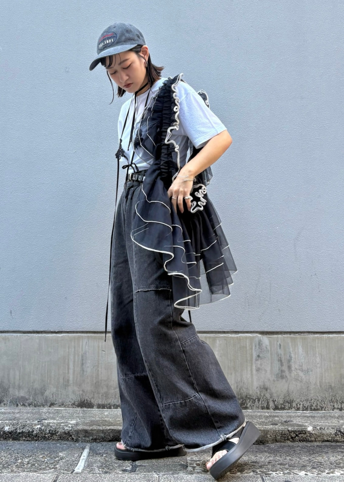DŌRA TIER Maxi | Ruffled Hidden Bag - MELLOW BLACK
