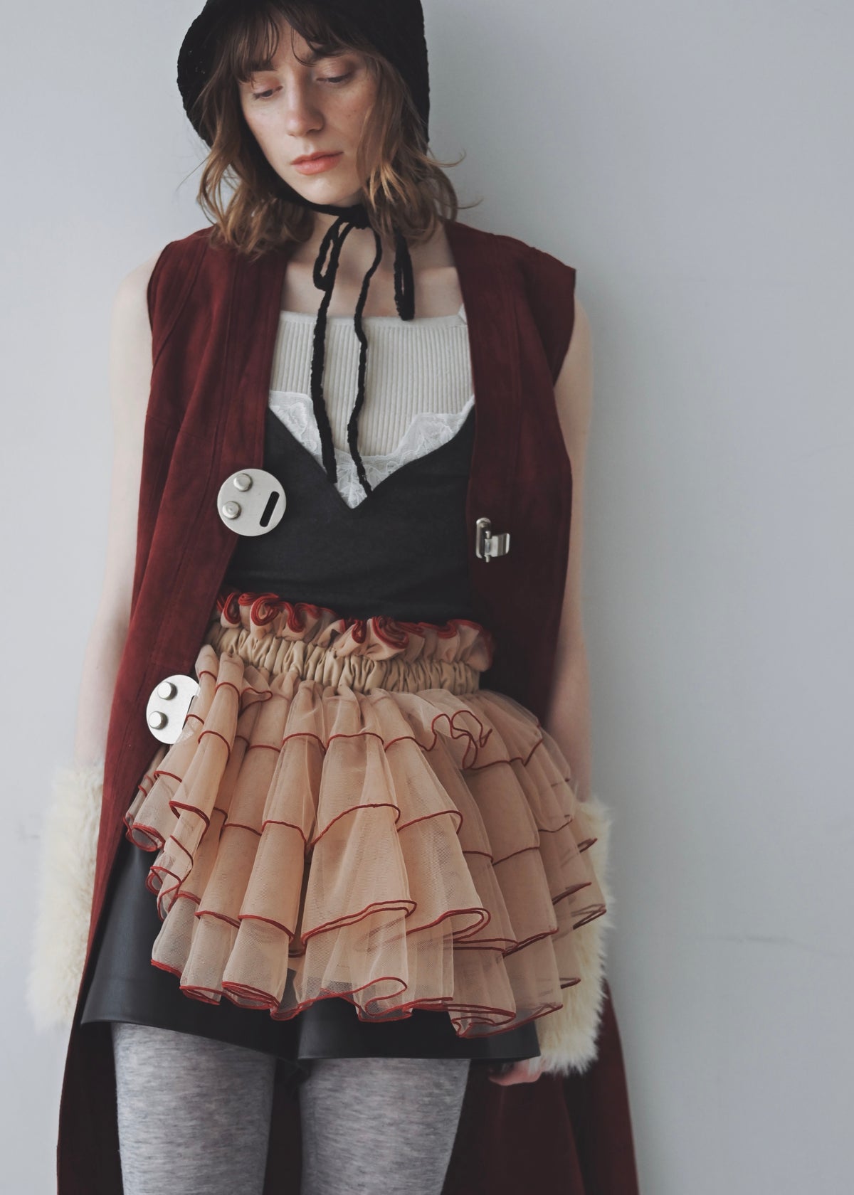 DŌRA TIÉRE | Ruffled Hidden Bag - FIG SANGRIA