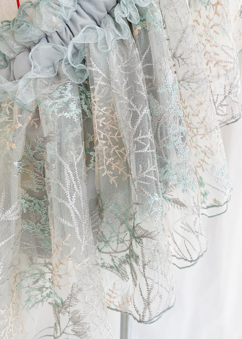 DŌRA GYPSA | Ruffled Hidden Bag - MIST GREEN