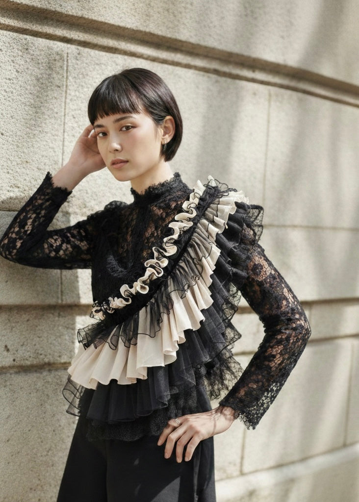 DŌRA MÖRA | Versatile Ruffled Bag - LAMP BLACK