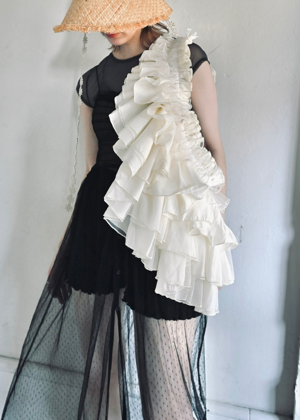 DŌRA QUAX | Ruffled Hidden Bag - MAGNOLIA