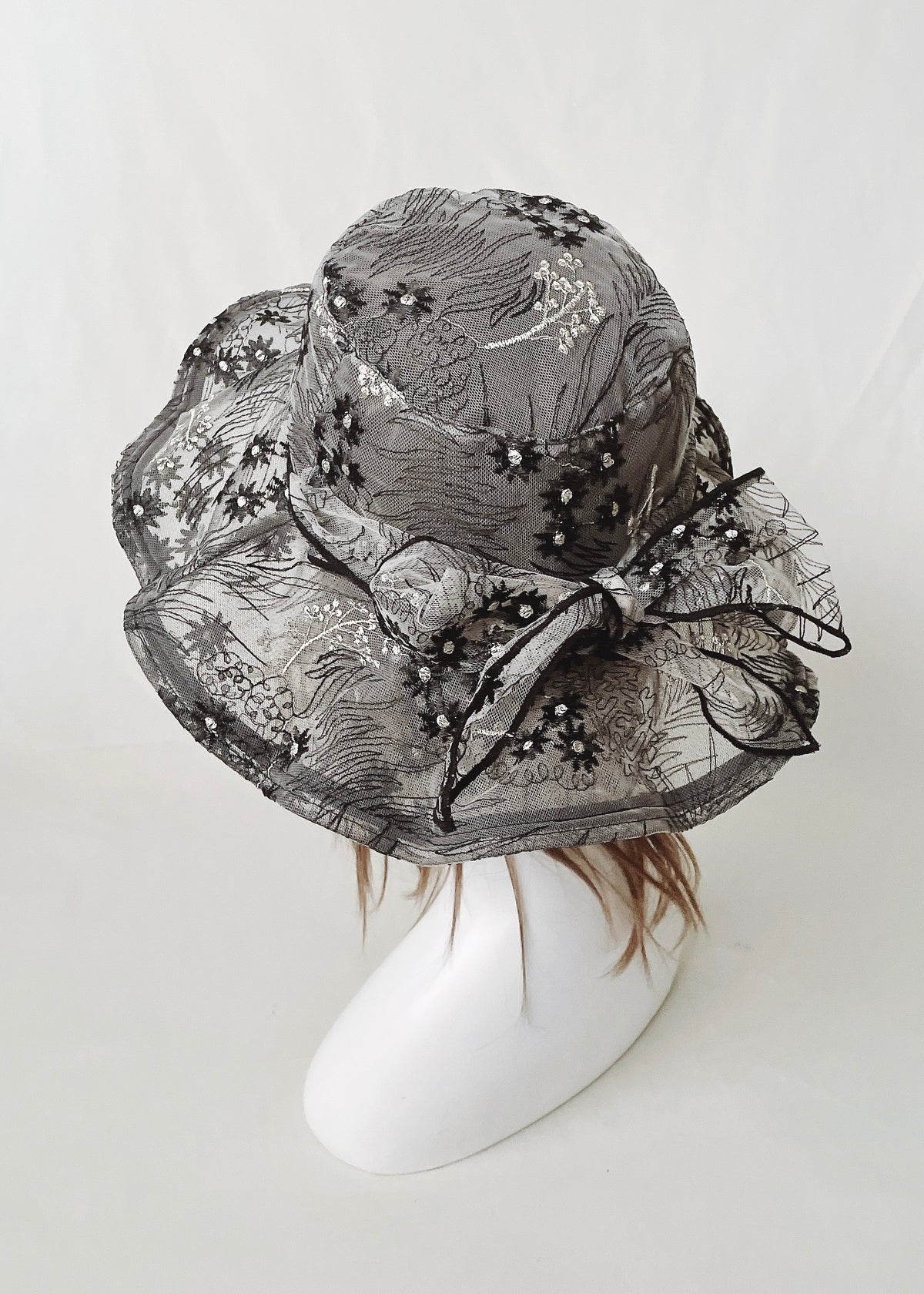 Astera Black | Embroidered Lace Veil Hat