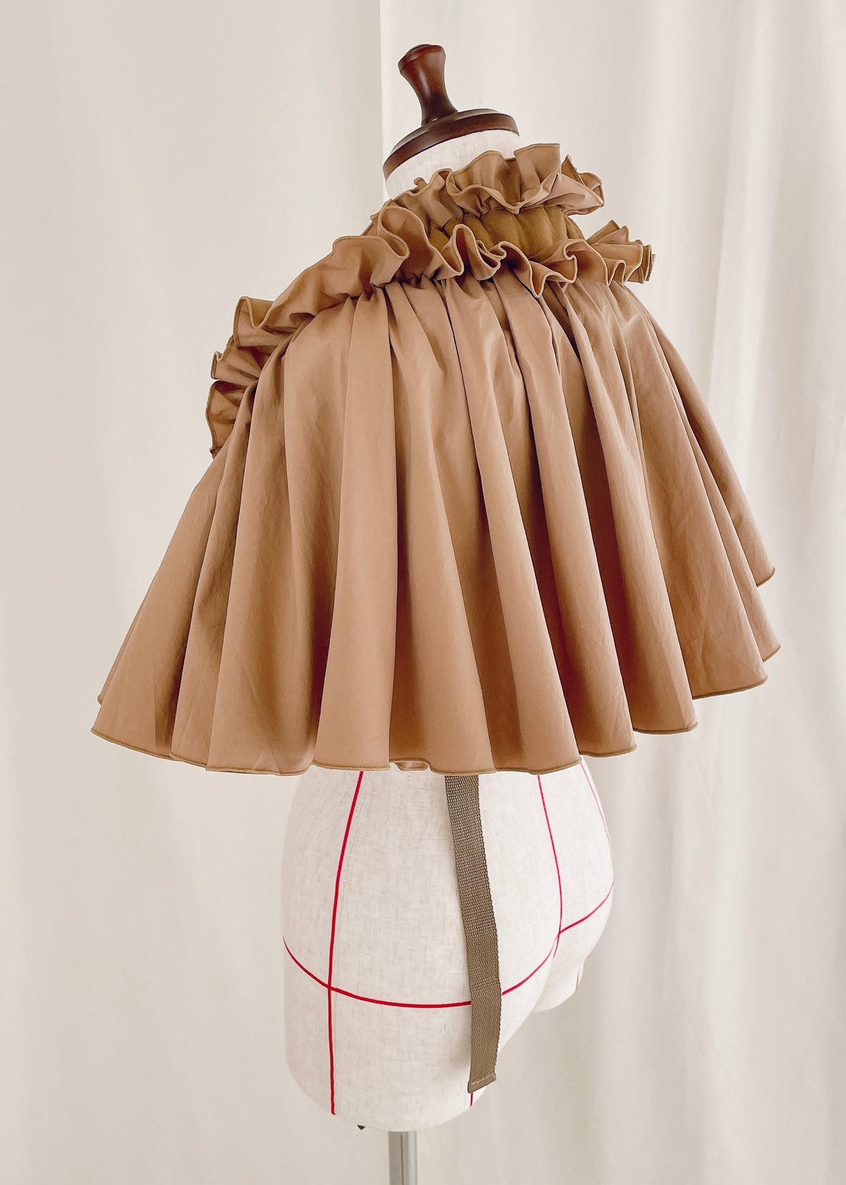 DŌRA NŌVA | Ruffled Hidden Bag - KHAKI