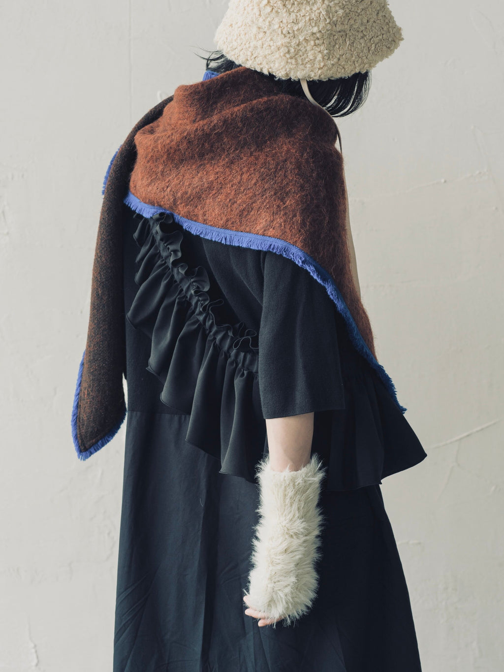 DŌRA | Versatile Ruffled Bag - BLACK
