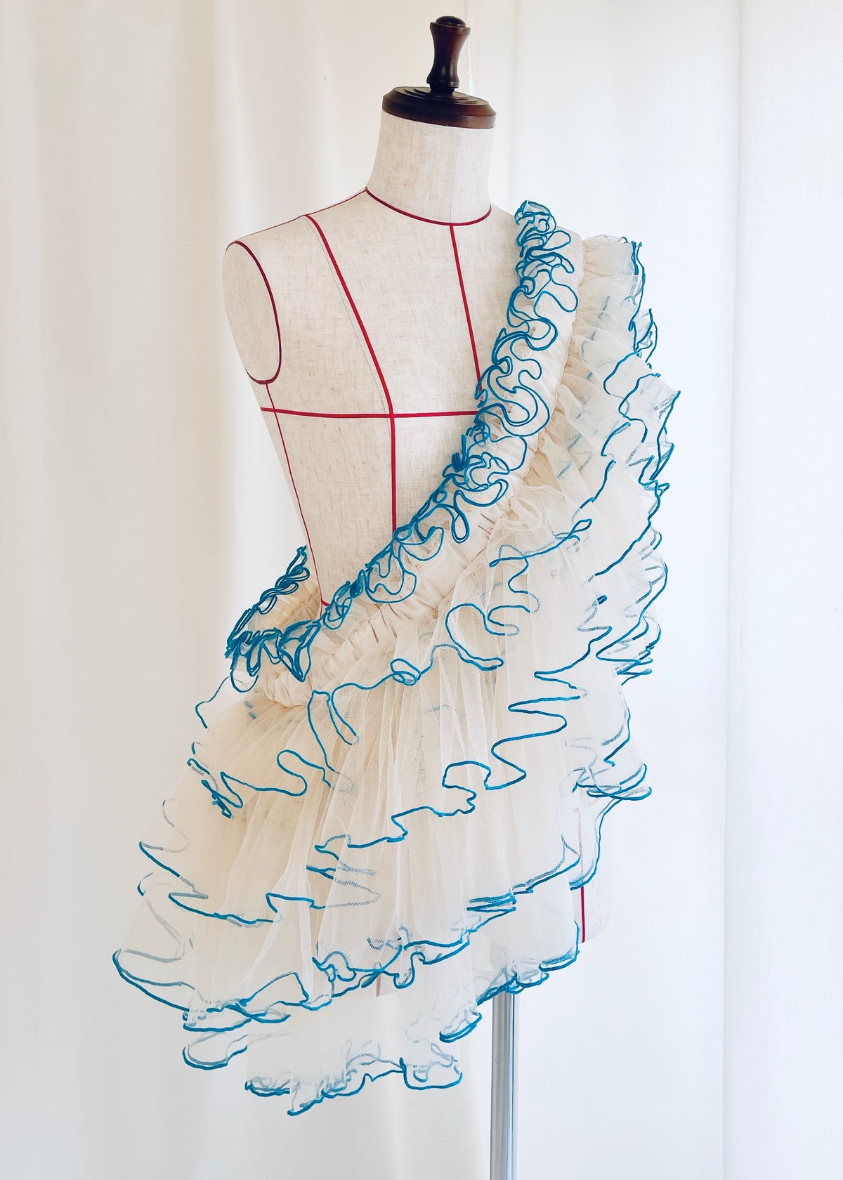 DŌRA TIÉRE | Ruffled Hidden Bag - BLUE LAGOON