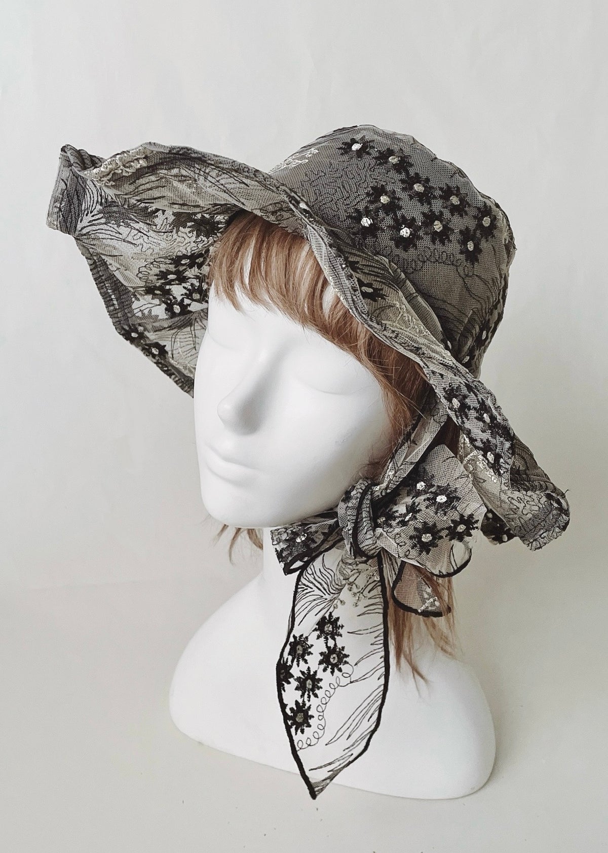 Astera Black | Embroidered Lace Veil Hat