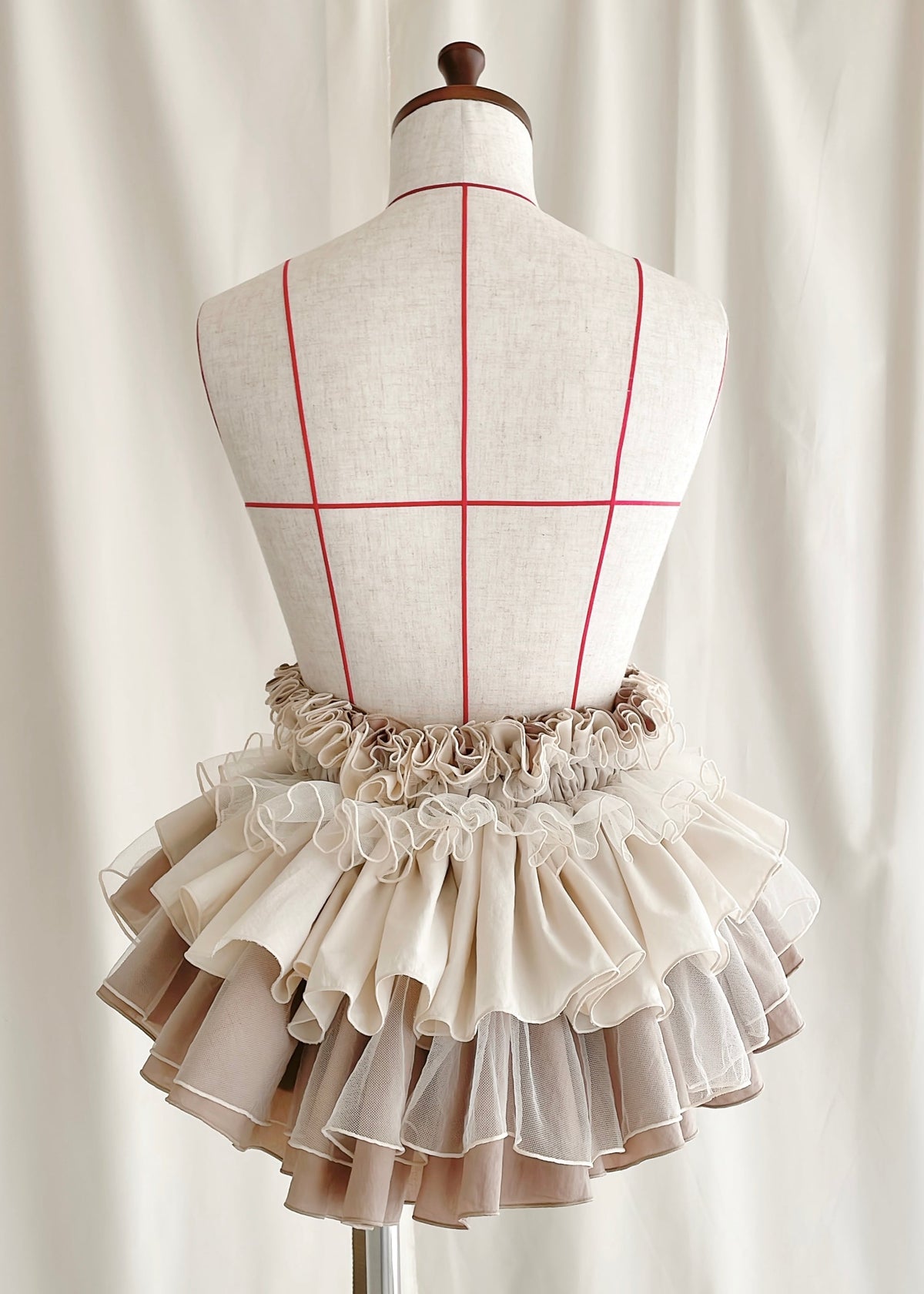 DŌRA MÖRA | Versatile Ruffled Bag - LATTE BEIGE