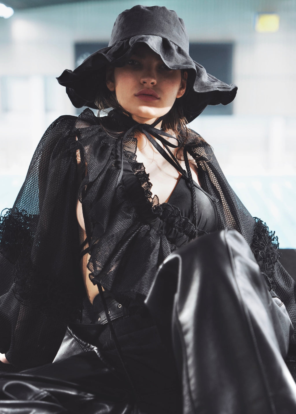 DŌRA LUX | Versatile Ruffled Bag - BLACK