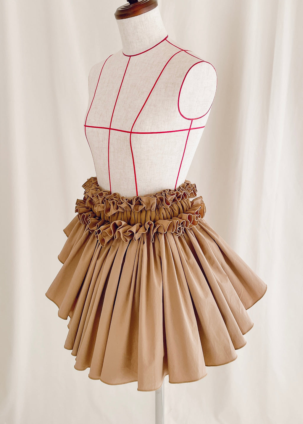 DŌRA NŌVA | Ruffled Hidden Bag - KHAKI