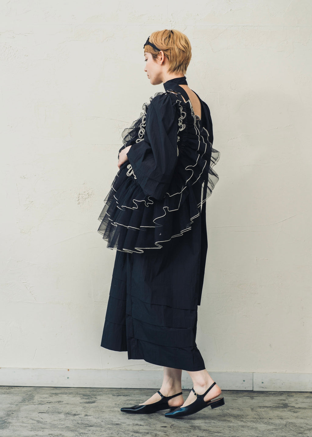 DŌRA TIER Maxi | Ruffled Hidden Bag - MELLOW BLACK