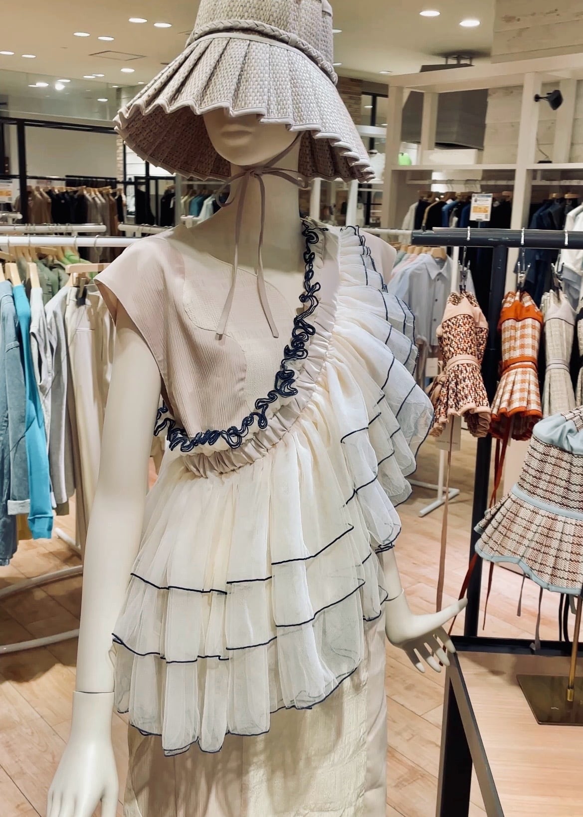 DŌRA TIER Maxi | Ruffled Hidden Bag - SEA WHITE