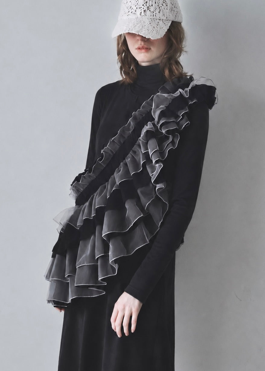 DŌRA QUAX | Ruffled Hidden Bag - MONOCHROME