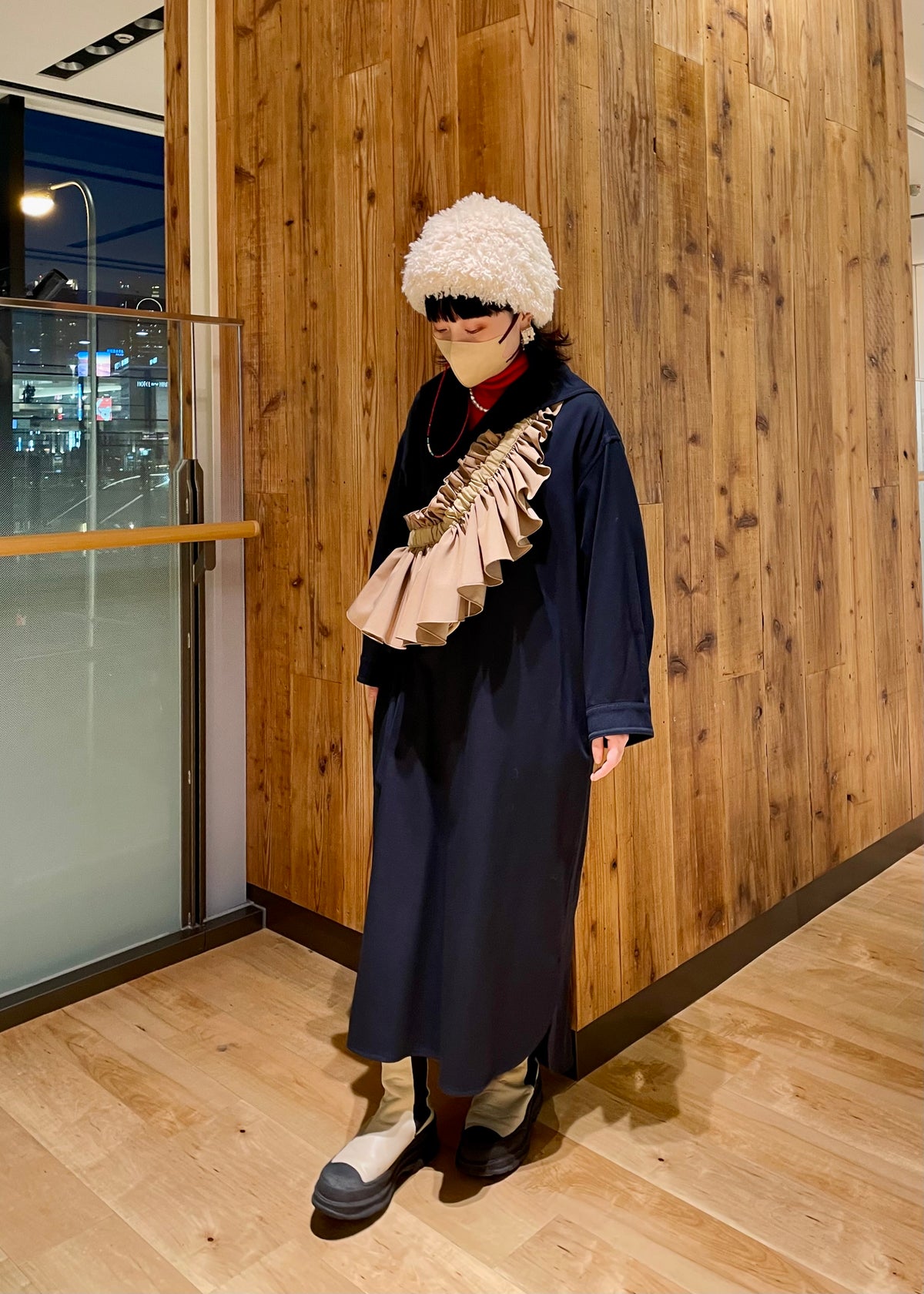 DŌRA | Versatile Ruffled Bag - SAND