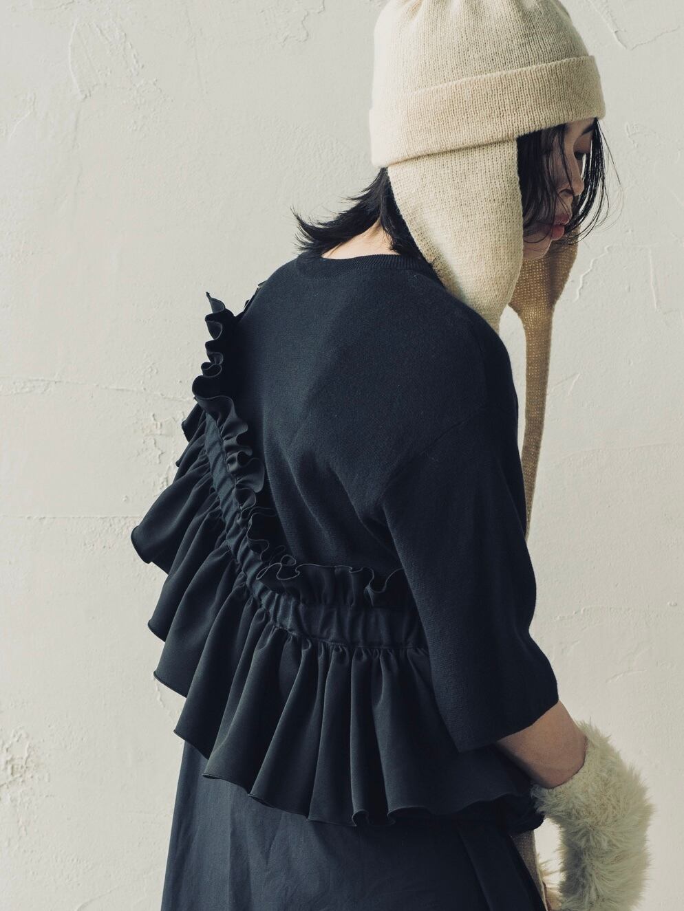 DŌRA | Versatile Ruffled Bag - BLACK